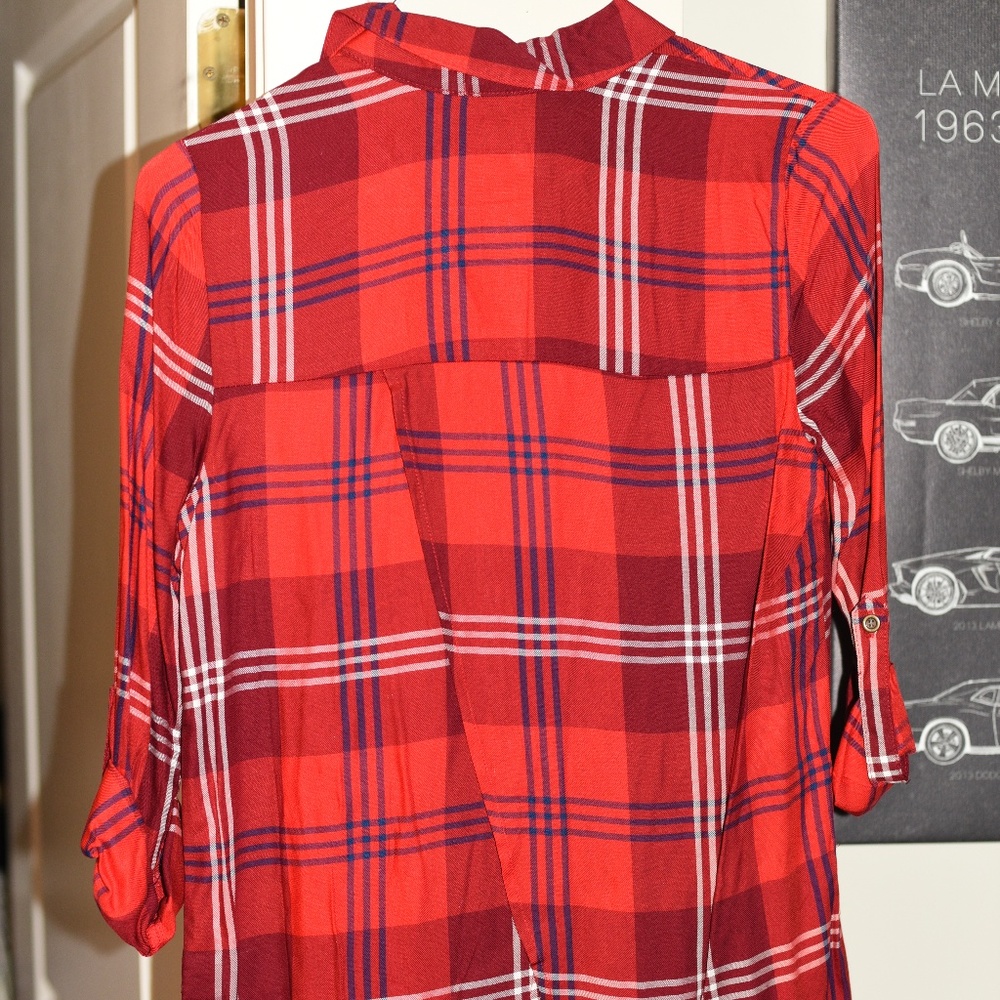 Plaid Buttoned Shirt - Picture 2 of 3
